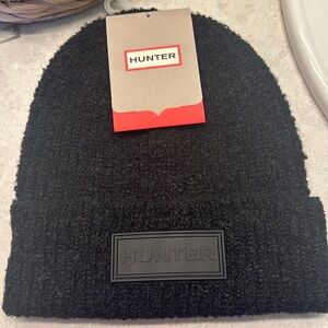 Women’s Hunter black hat. NWT